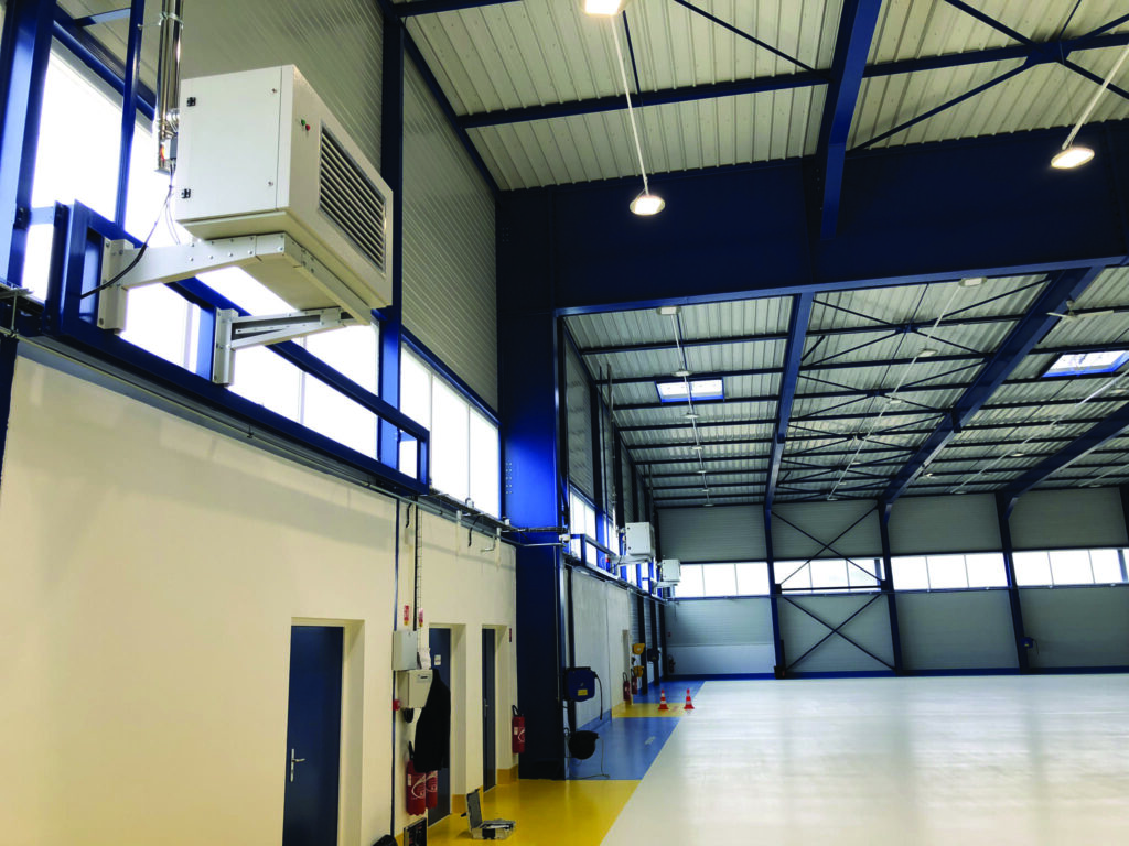 Установка газовых рекуперативных на стене внутри